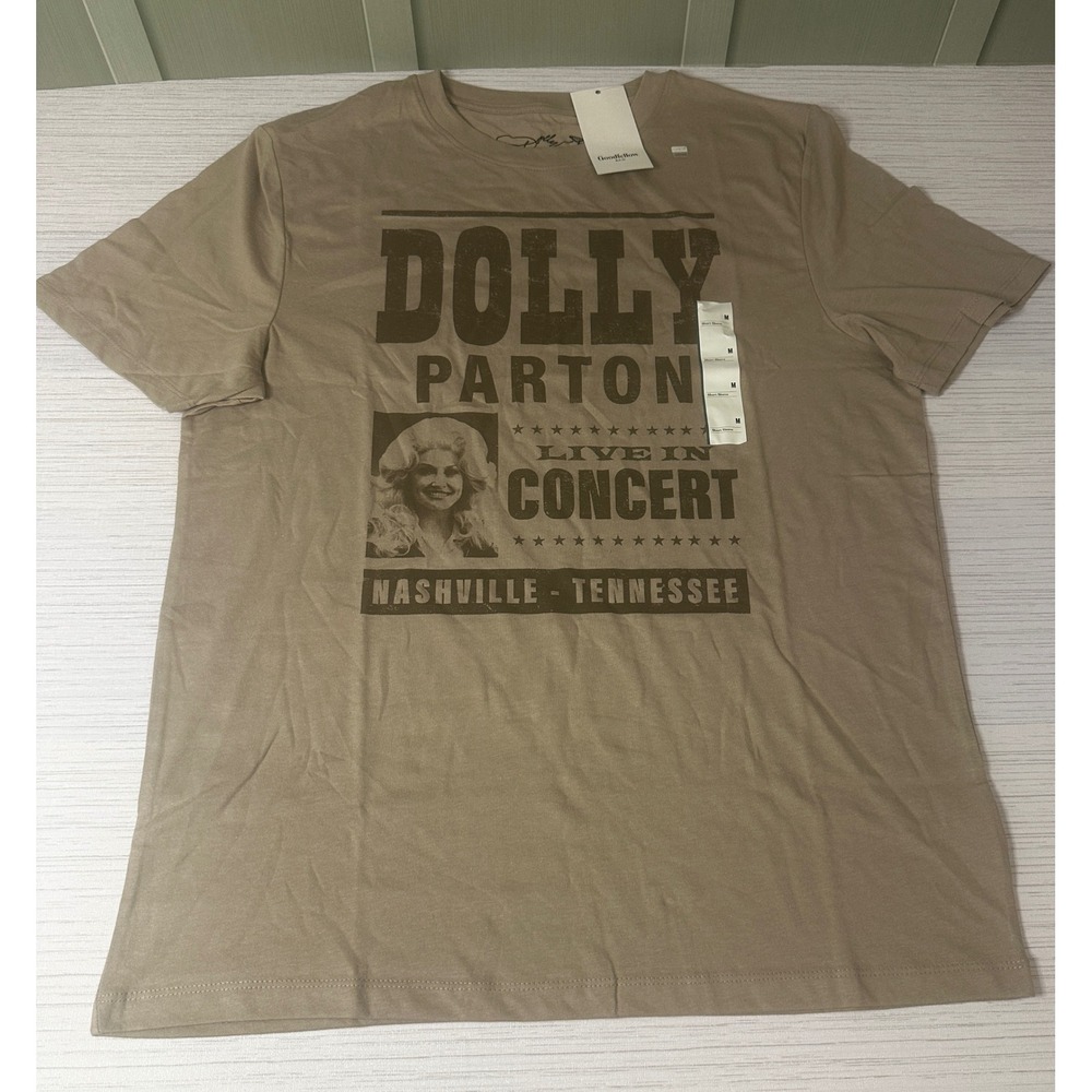 *NEW* Size Medium Goodfellow Dolly Parton Live In Concert Graphic T-Shirt Tam